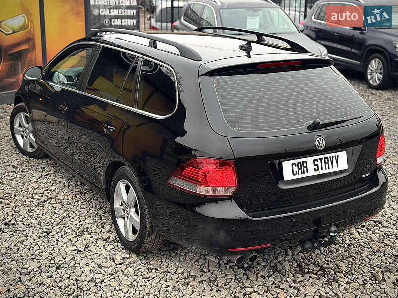 Універсал Volkswagen Golf 2012 в Стрию