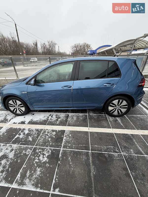Хетчбек Volkswagen Golf 2014 в Луцьку