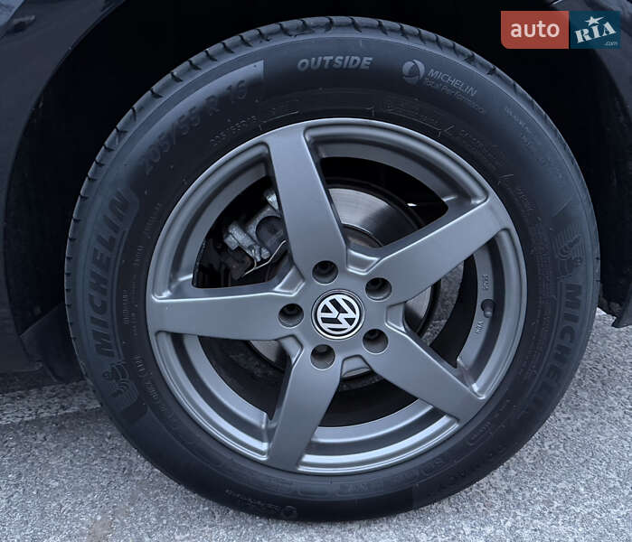 Универсал Volkswagen Golf 2014 в Киеве