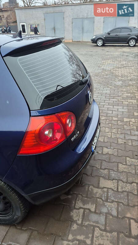 Хетчбек Volkswagen Golf 2005 в Кривому Розі