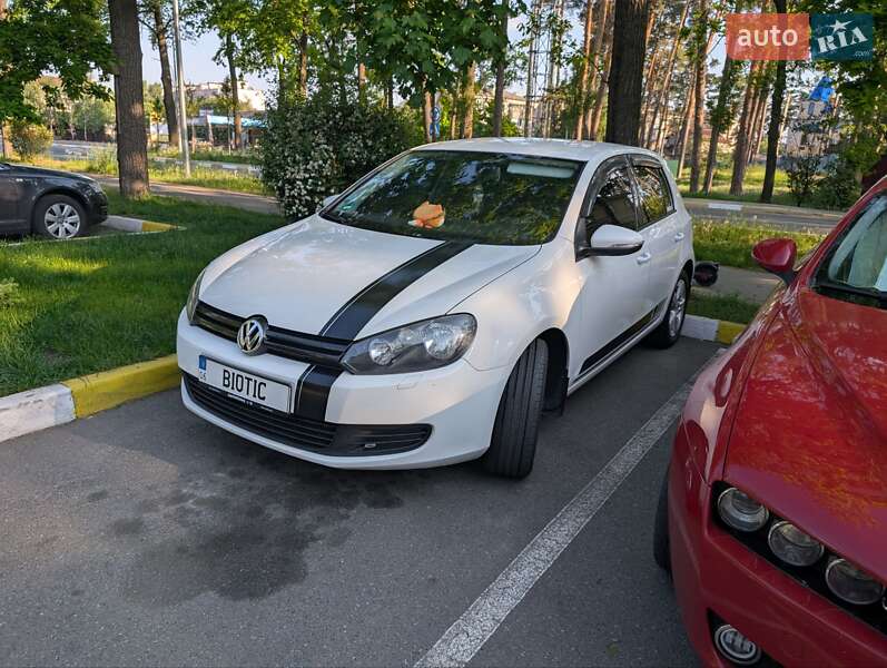 Хетчбек Volkswagen Golf 2010 в Бучі