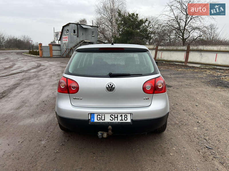 Хетчбек Volkswagen Golf 2007 в Нововолинську