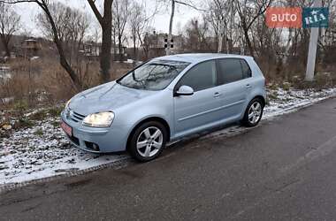 Хэтчбек Volkswagen Golf 2008 в Киеве