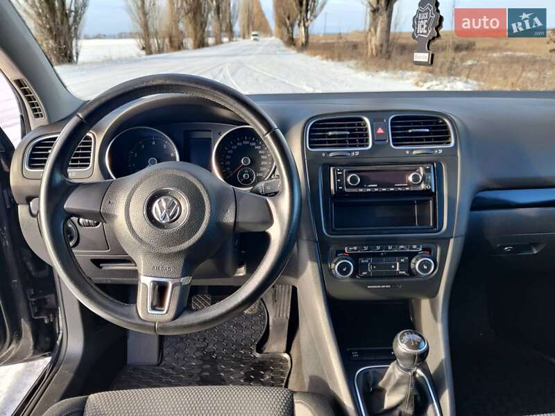 Хетчбек Volkswagen Golf 2009 в Баришівка