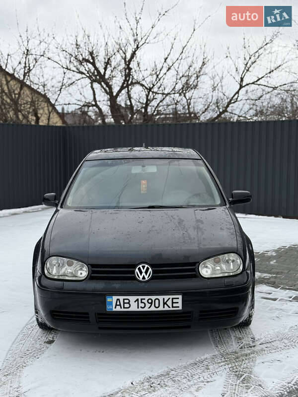 Хэтчбек Volkswagen Golf 2000 в Виннице