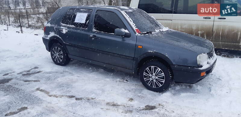Хэтчбек Volkswagen Golf 1995 в Калиновке