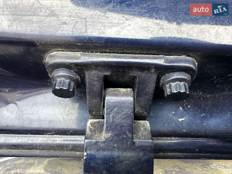 Хетчбек Volkswagen Golf 2002 в Чернівцях