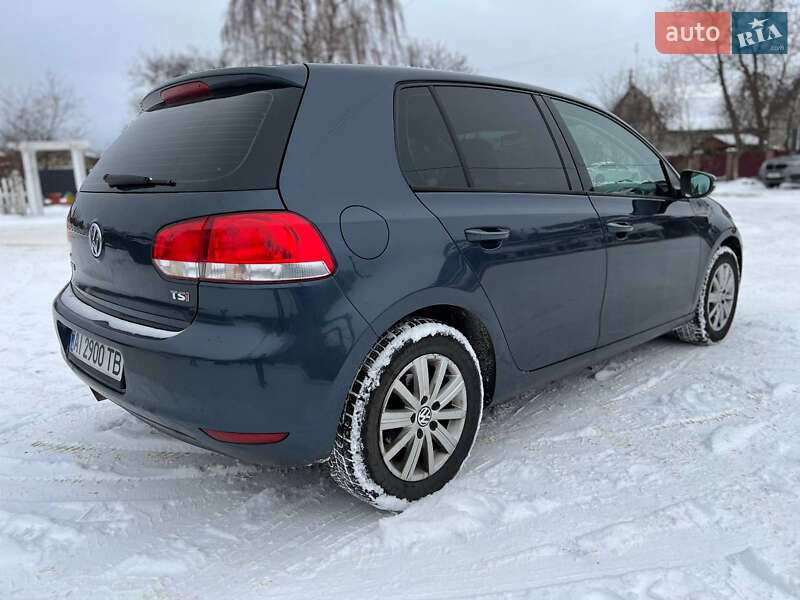 Хетчбек Volkswagen Golf 2012 в Козелеці