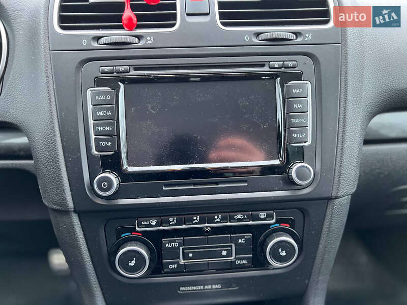 Хетчбек Volkswagen Golf 2012 в Козелеці