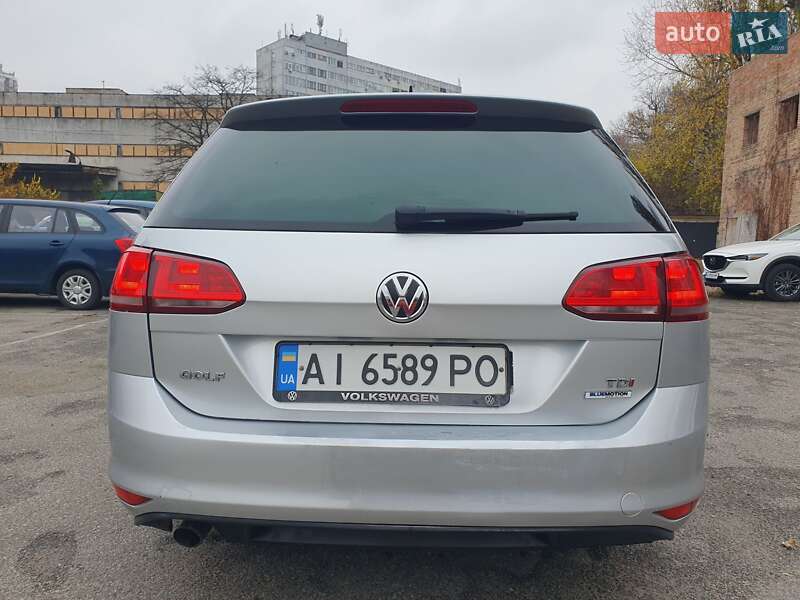 Универсал Volkswagen Golf 2015 в Киеве