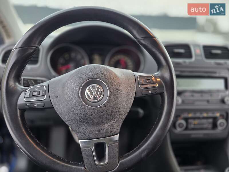 Универсал Volkswagen Golf 2010 в Луцке