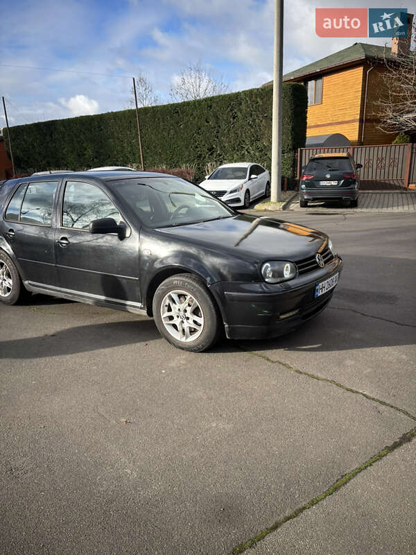 Хэтчбек Volkswagen Golf 1999 в Одессе