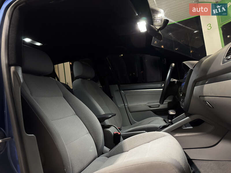 Хетчбек Volkswagen Golf 2005 в Сумах