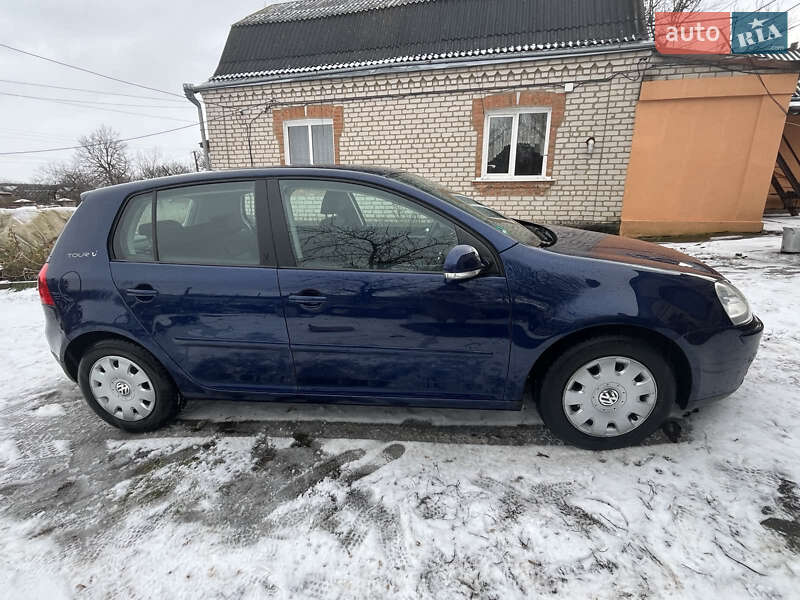 Хэтчбек Volkswagen Golf 2007 в Умани