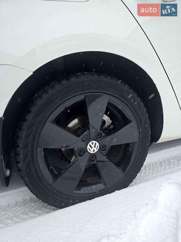 Універсал Volkswagen Golf 2015 в Дніпрі