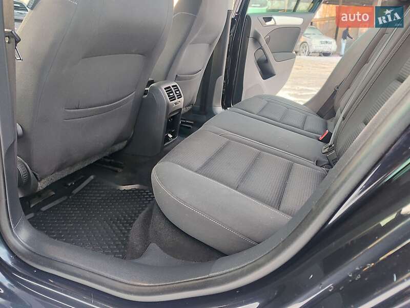 Хетчбек Volkswagen Golf 2010 в Івано-Франківську