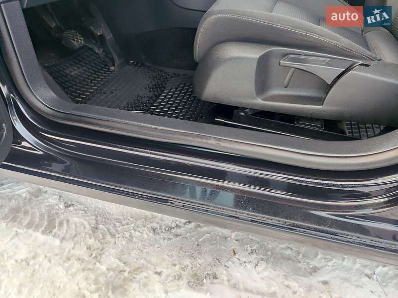 Хетчбек Volkswagen Golf 2010 в Івано-Франківську