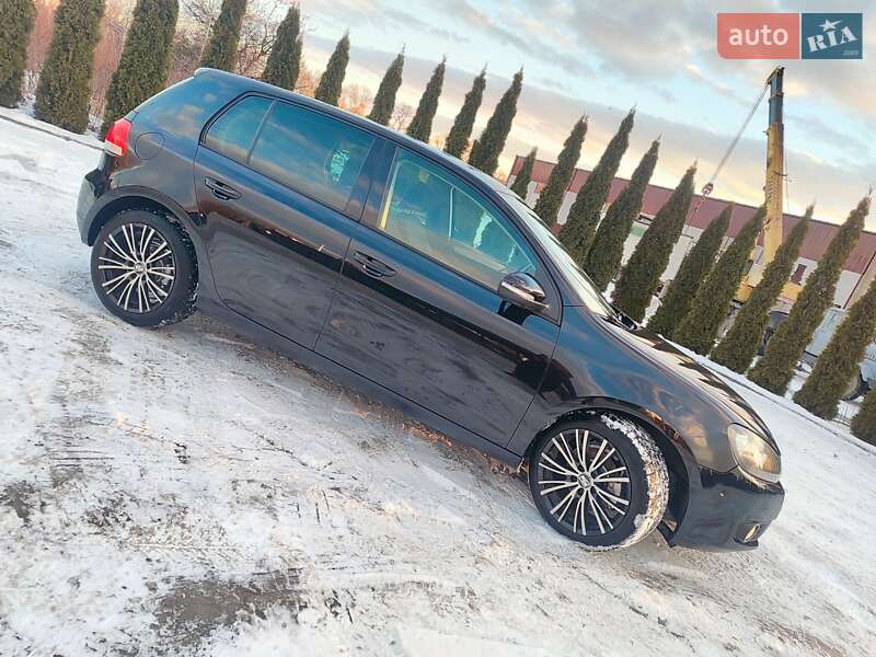 Хетчбек Volkswagen Golf 2010 в Івано-Франківську