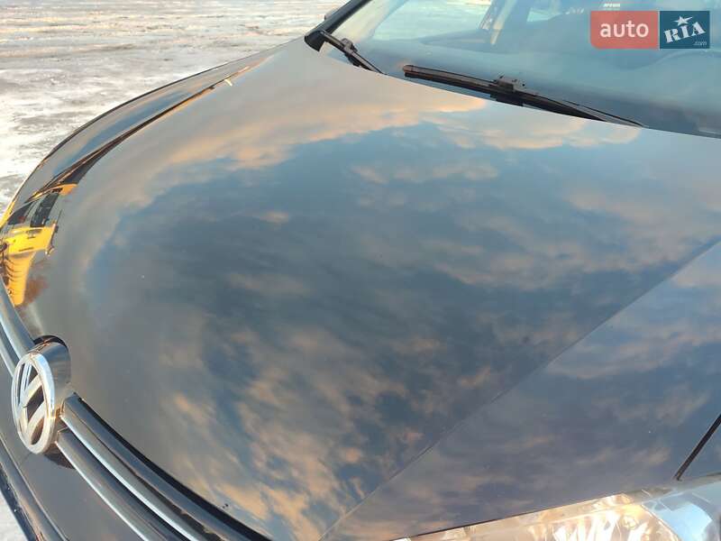 Хетчбек Volkswagen Golf 2010 в Івано-Франківську