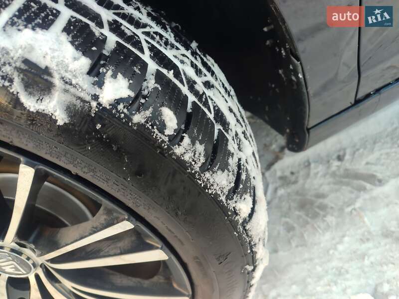 Хетчбек Volkswagen Golf 2010 в Івано-Франківську