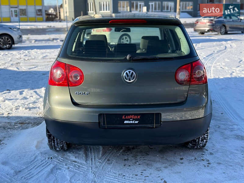 Хетчбек Volkswagen Golf 2005 в Коломиї