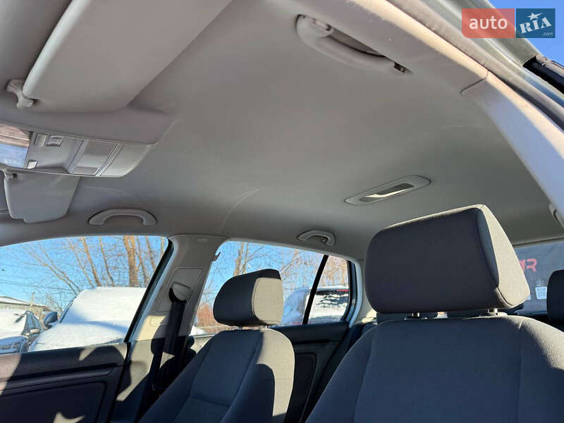 Хетчбек Volkswagen Golf 2005 в Коломиї