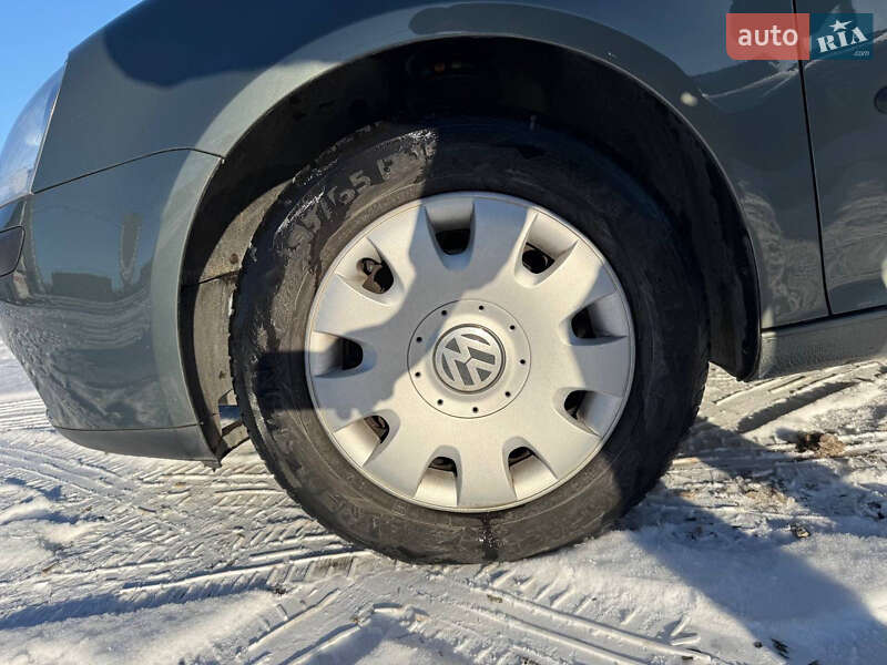 Хетчбек Volkswagen Golf 2005 в Коломиї