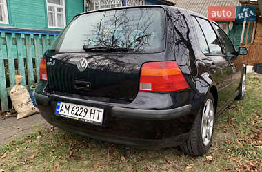 Хэтчбек Volkswagen Golf 2001 в Житомире