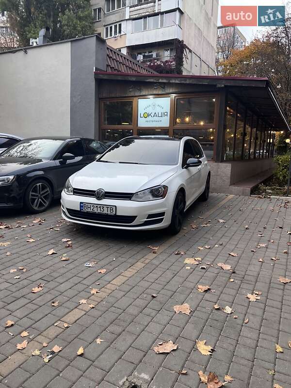 Хетчбек Volkswagen Golf 2014 в Одесі