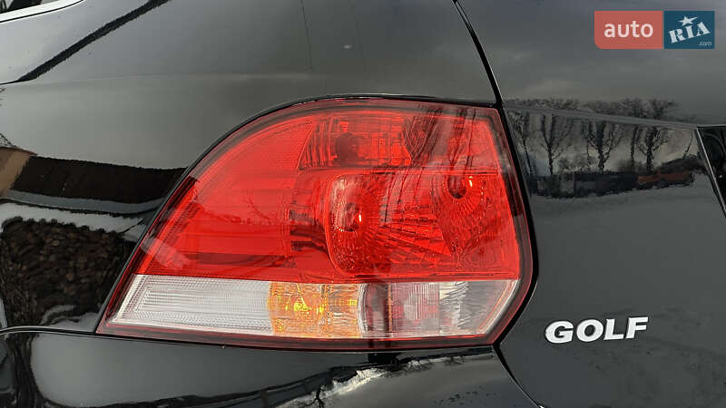 Універсал Volkswagen Golf 2009 в Самборі