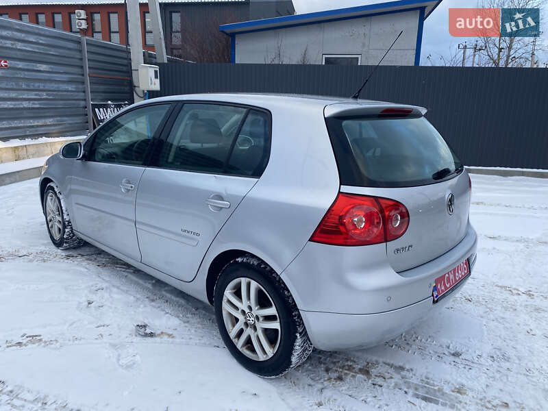 Хэтчбек Volkswagen Golf 2007 в Львове