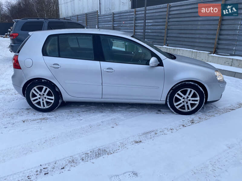 Хэтчбек Volkswagen Golf 2007 в Львове