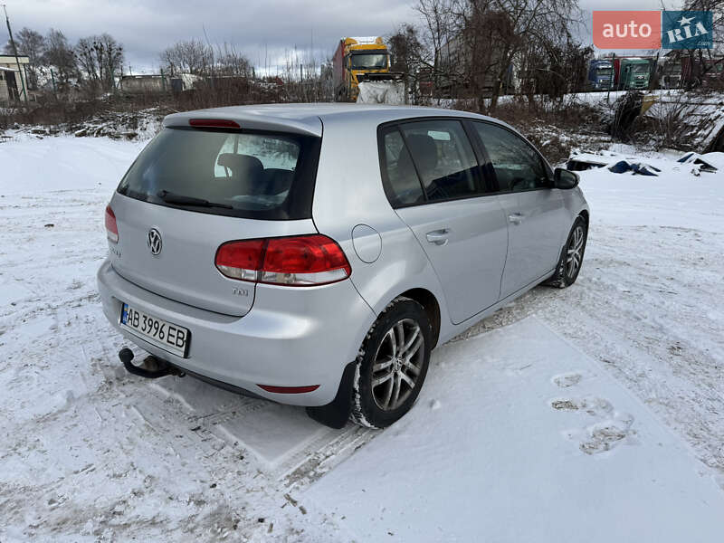 Хетчбек Volkswagen Golf 2010 в Вінниці