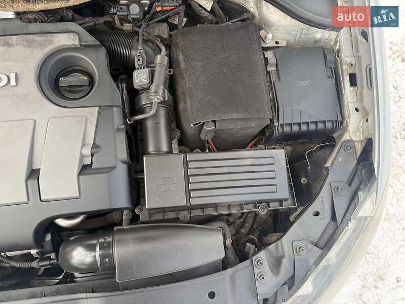 Хетчбек Volkswagen Golf 2010 в Вінниці