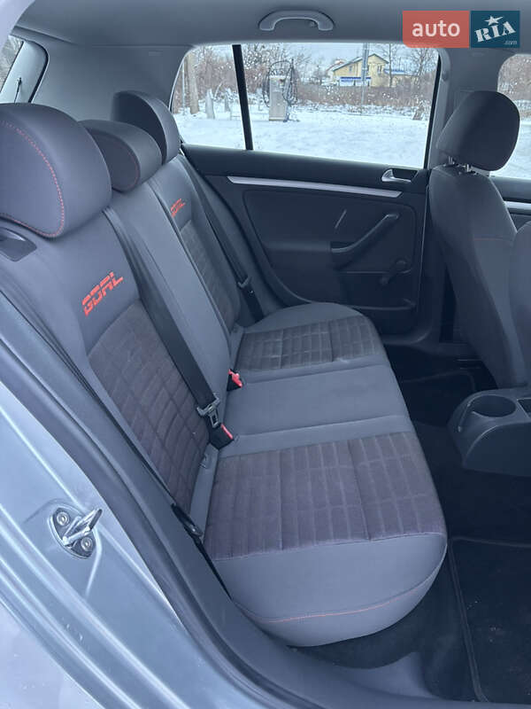 Хэтчбек Volkswagen Golf 2007 в Львове