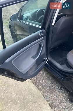 Хетчбек Volkswagen Golf 2006 в Тальному