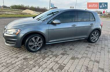 Хетчбек Volkswagen Golf 2016 в Городку