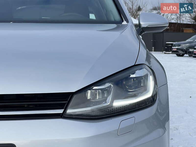 Универсал Volkswagen Golf 2019 в Луцке