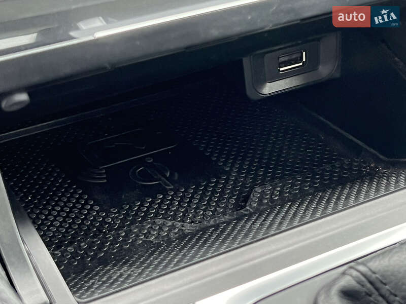 Универсал Volkswagen Golf 2019 в Луцке