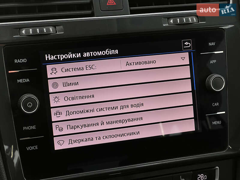 Универсал Volkswagen Golf 2019 в Луцке