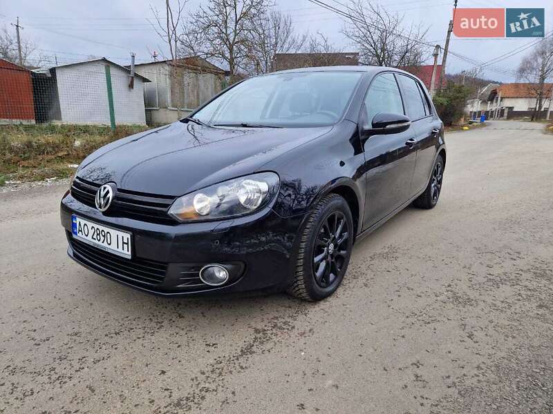 Хэтчбек Volkswagen Golf 2012 в Мукачево