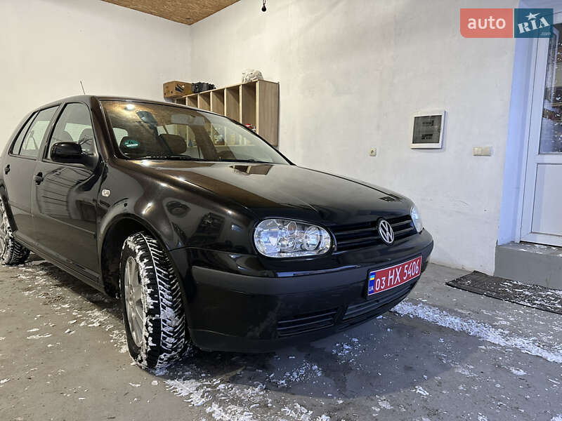 Хэтчбек Volkswagen Golf 2003 в Бучаче