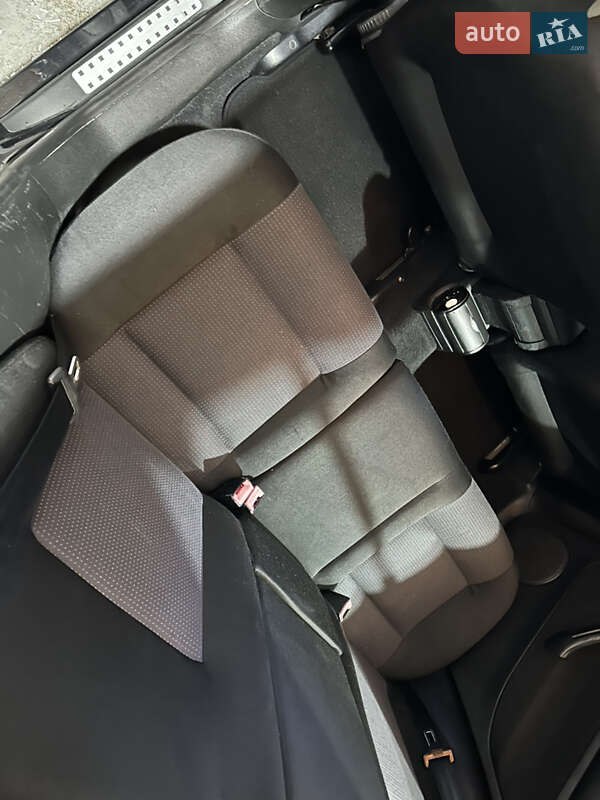 Хэтчбек Volkswagen Golf 2003 в Бучаче