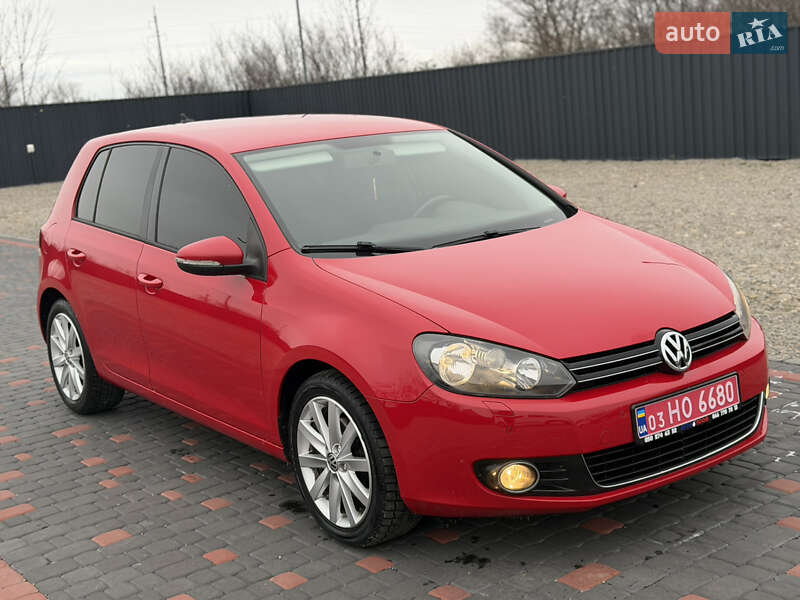Хэтчбек Volkswagen Golf 2010 в Берегово