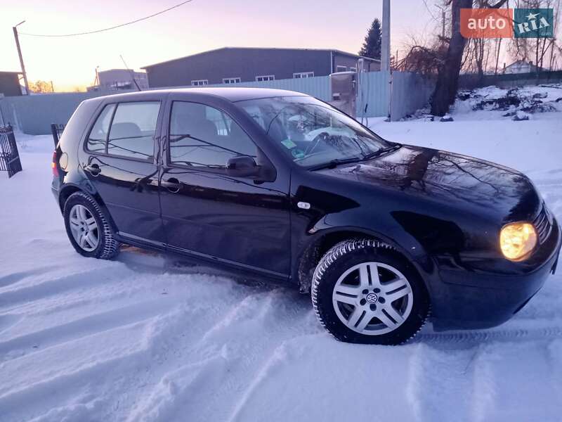 Хетчбек Volkswagen Golf 2003 в Тернополі