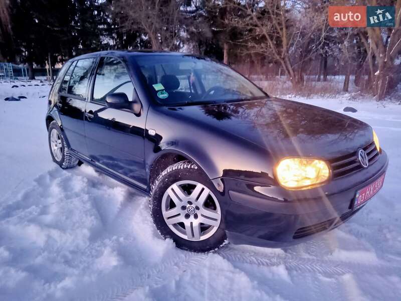 Хетчбек Volkswagen Golf 2003 в Тернополі