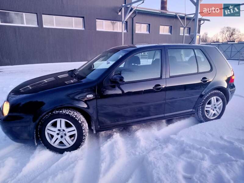Хетчбек Volkswagen Golf 2003 в Тернополі