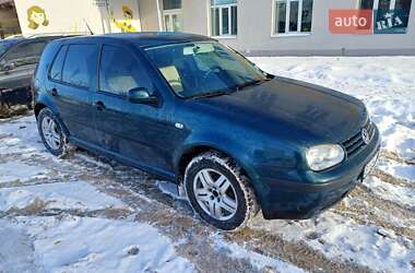Хетчбек Volkswagen Golf 2001 в Чернігові