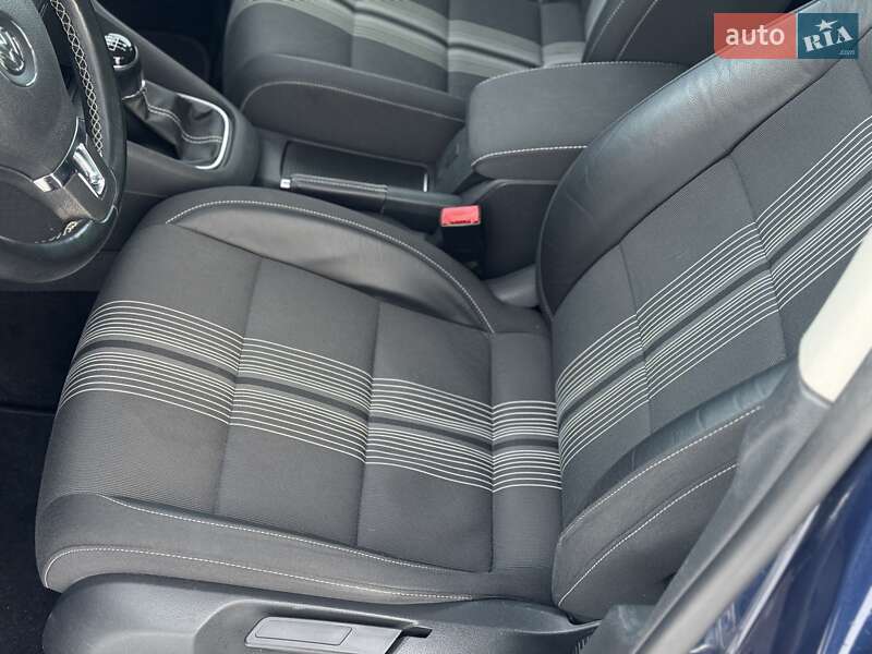 Универсал Volkswagen Golf 2012 в Сарнах