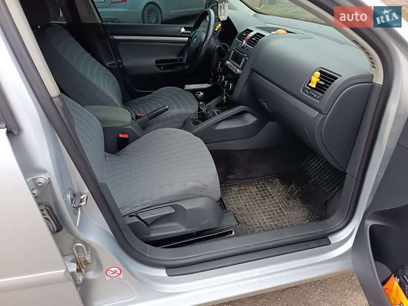 Хетчбек Volkswagen Golf 2005 в Кам'янець-Подільському